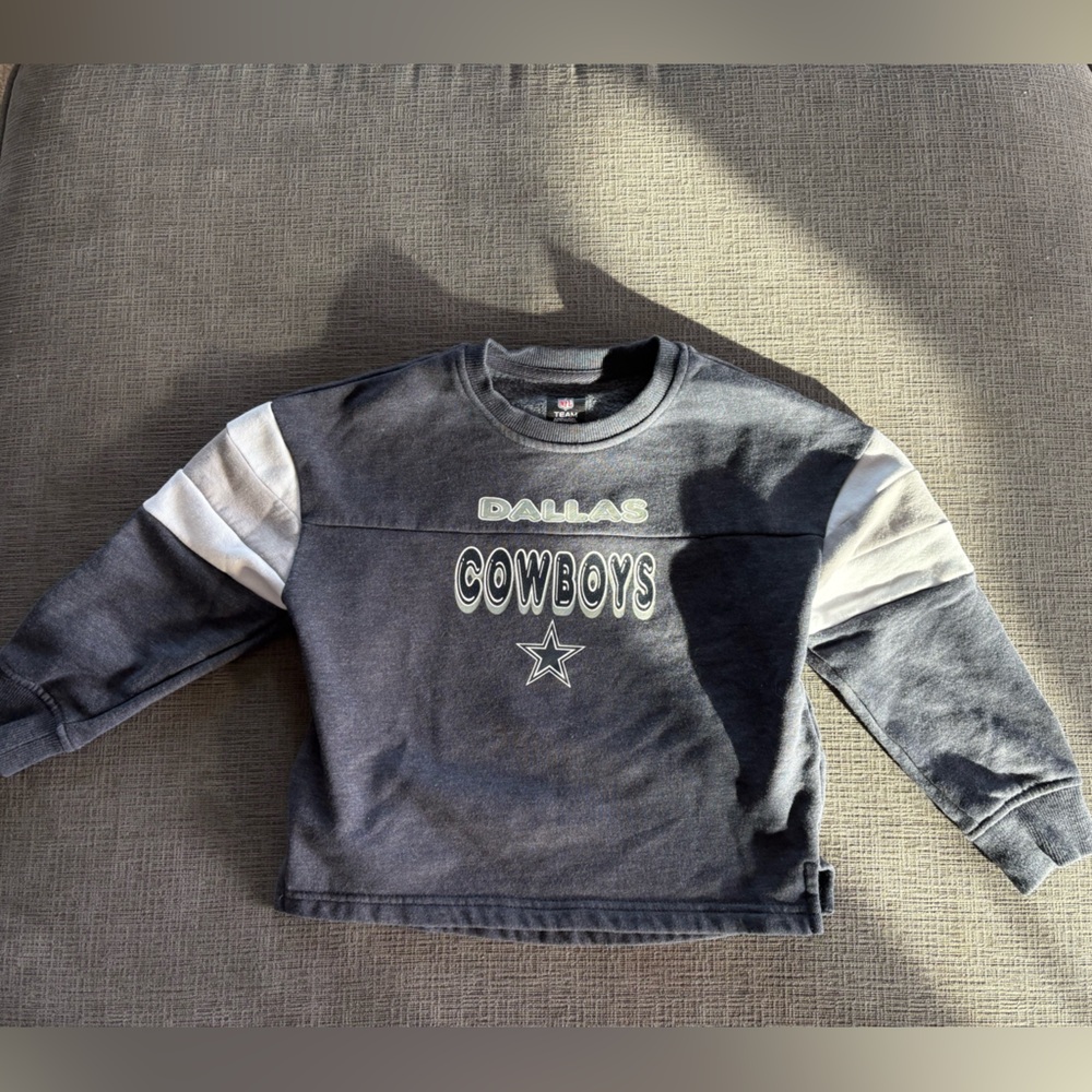 Girl’s New Era Dallas Cowboys Navy and White Sweatshirt